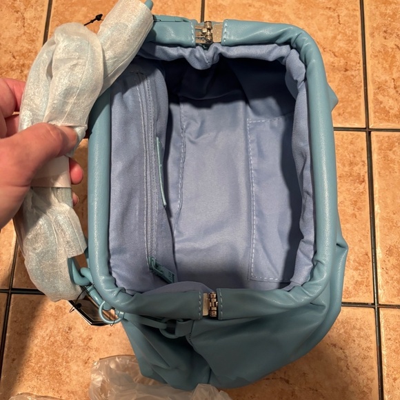 Badgley Mischka Vegan Leather Wrapped Frame Clutch in Blue NWT - Picture 5 of 9